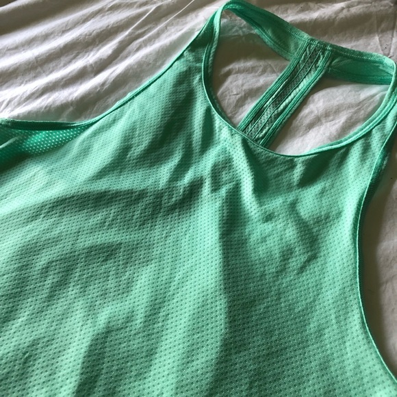 Victoria’s Secret Sport racerback tank top with reflective strip size Small. - Picture 2 of 4